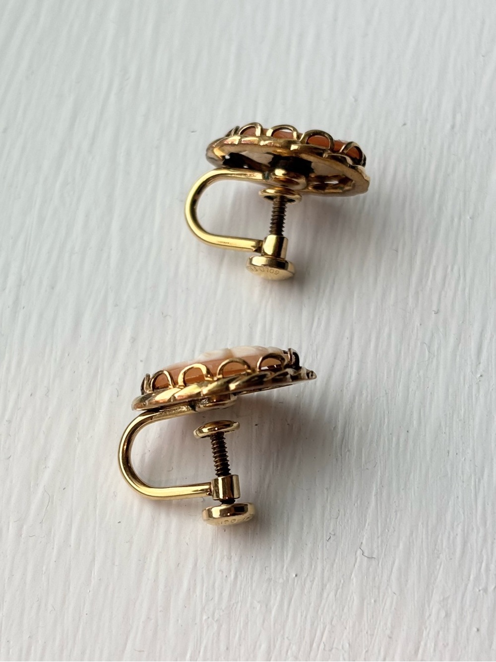 Estate Vintage Gold Filled Cameo Screw Back Earrings - Picture 3 of 6